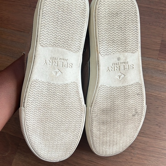 Men’s Sperry boat shoes - Picture 2 of 3
